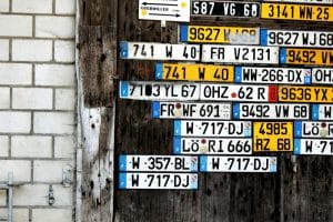 מה המשמעות של צבעי לוחיות הרישוי בישראל?